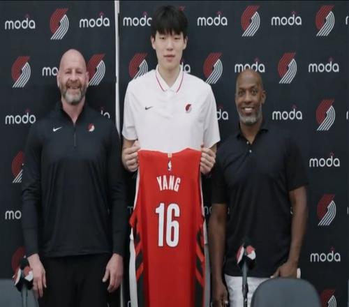 15分钟6犯又怎样！杨瀚森一举动袒露心气，绝对比周琦上限更高