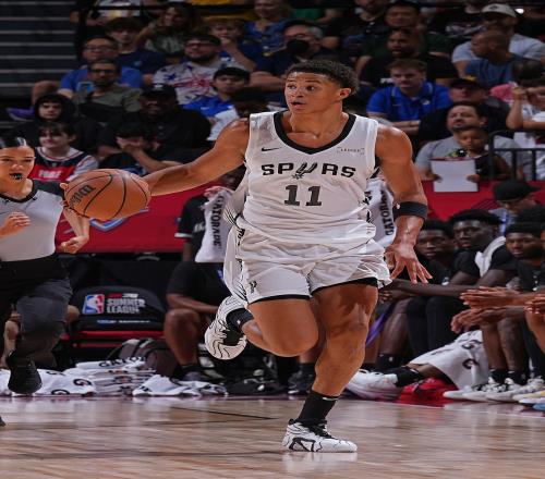 高管匿名投票最佳捡漏新秀：卡特布莱恩特第1若昂贝兰热第2