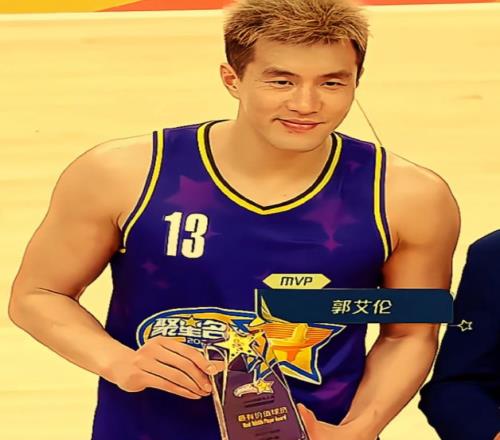 郭艾伦轰43分重回巅峰,马布里自愧不如终于报上一箭之仇+圆梦MVP