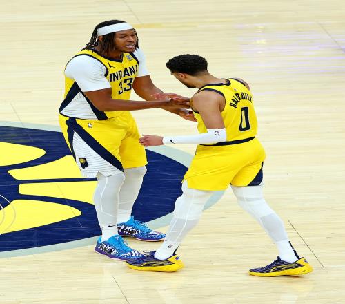 哈利伯顿谈特纳签约雄鹿：说到底这是一门生意我祝他一切顺利