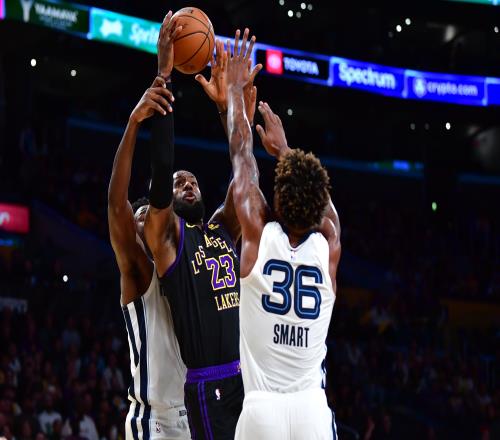 斯玛特：还没和詹姆斯交流过&他是大忙人希望某个时间能取得联系