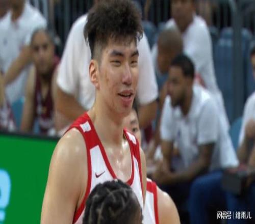 身价打没了！CBA顶级内线惨遭碾压，这可是男篮主力中锋