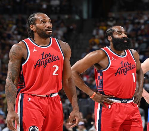 记者：快船在西部实力仅次于掘金&火箭&雷霆若健康可能打进总决