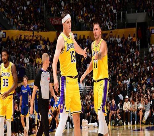 里夫斯：自从我来到湖人湖人就一直是湖三崩