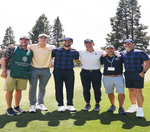 库里晒参加塔霍湖高尔夫名人赛动态：感谢整个周末的爱