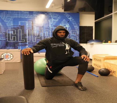 詹姆斯晒训练照：你们爱咋说咋说但绝不能说我没有付出努力