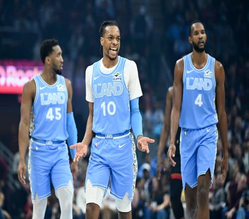 骑士季前赛赛程：10月8日&10日对阵公牛13日对阵绿军15日战活塞