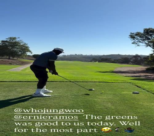 精益求精詹姆斯晒继续练习高尔夫打磨挥杆动作