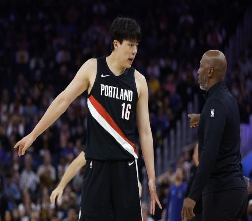 杨瀚森恩师赌球被抓！NBA连续被捕2人，小杨刚刚首秀，伯乐就没了