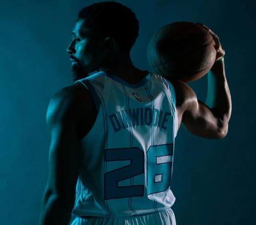 再就业！正式远走欧洲，NBA生涯落幕，他才32岁啊，唉，可惜了