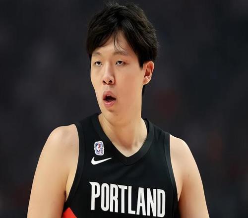 41+7！华子创纪录，森林狼4分险胜开拓者，杨瀚森首秀2分1板1犯规