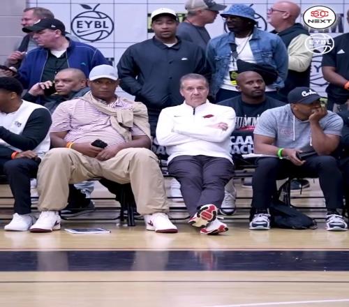 后年状元大热！斯托克斯砍22+9带队取胜莫兰特&众球探现场观战