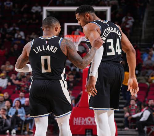 Skip：字母哥不爱和利拉德一起打球后者缺阵时前者打出MVP表现