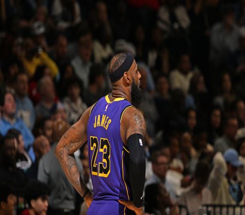 老詹申请交易回骑士是三赢局面篮球层面可行情感层面均有芥蒂