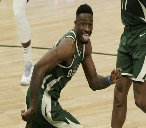 买一赠一！Stein：如果字母哥留下雄鹿预计签回字母哥哥