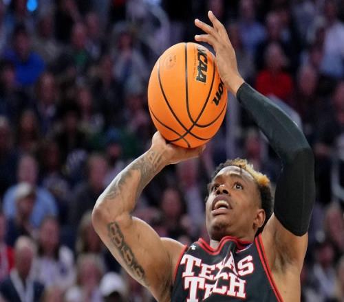 老熟人火箭夏联名单中上赛季为广东效力的外援阿姆斯在列