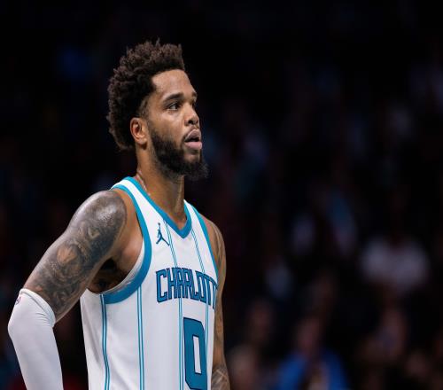 美记：黄蜂预计会交易小桥球队计划在休赛期围绕三球&米勒建队