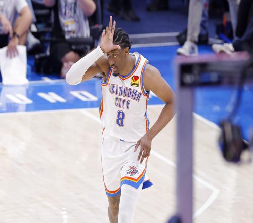 美媒调侃：杰伦威廉姆斯总决赛场均得分23.6分高于24年FMVP