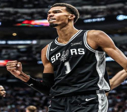 A史密斯：如果文班亚马本赛季获得DPOY和MVP，我一点都不惊讶