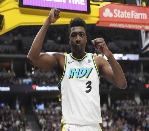 队记:步行者给灰熊的31年次轮签互换权来自此前步热的托布交易 队记:步行者给灰熊的31年次轮签互换权来自此前步热的托布交易