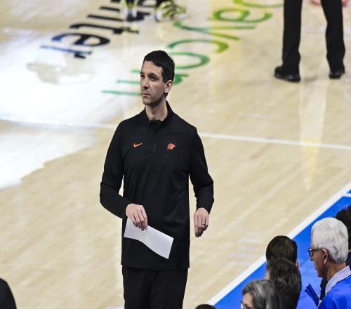 多特：戴格诺特教导我用正确方式打球他非常擅长凝聚团队