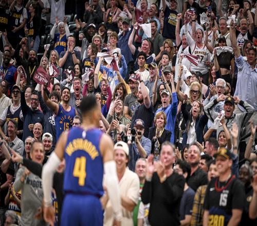 顶着漫天的质疑谩骂完成角色转型威少终于在掘金找到了生涯归宿