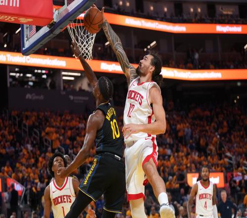 火箭耐心获回报！海王成胜负手谁能想到他膝盖大伤仍能决定比赛