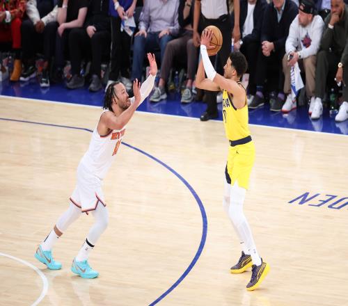 NBA彩经：找回进攻感觉步行者主场拿下尼克斯获赛点