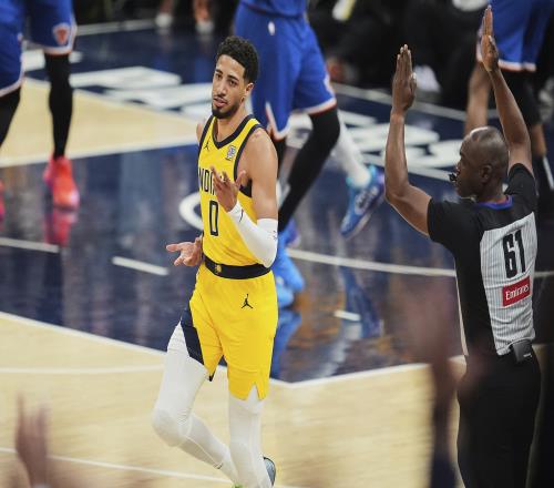 难！48分钟火力轰炸不容喘息锡伯杜三节就榨干了唐斯和布伦森