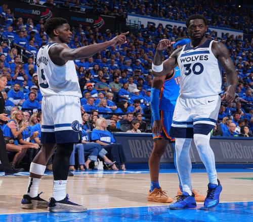 合计21分10失误！雷霆夹懵华子和兰德尔感受下库里的包夹待遇