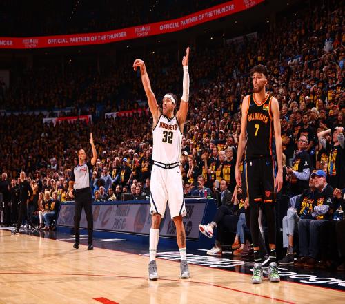 雷霆输掉G1冤不冤掘金统治禁区埋下伏笔23岁稚嫩切特成全戈登