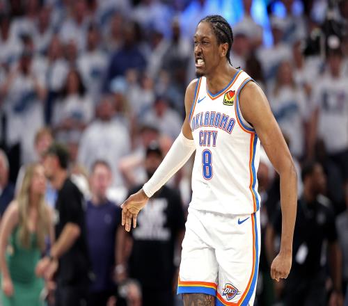 这进化速度什么水准杰伦威单季获三大荣誉雷霆二当家剑指顶薪