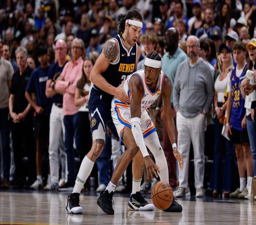 亚历山大和雷霆顶住了G4压力扳平比分客场天王山压力来到了掘金