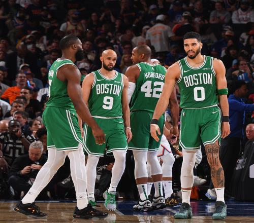 哪些球队是今夏的主角掘火勇湖刺等队翘首盼补强绿军豪阵解体