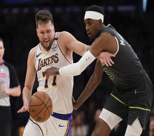 TA队记复盘季后赛首日：森林狼体型优势碾压湖人威少成G1胜负手