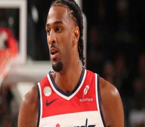 萨尔成为奇才队史上单场拿到30分+10篮板最年轻的球员