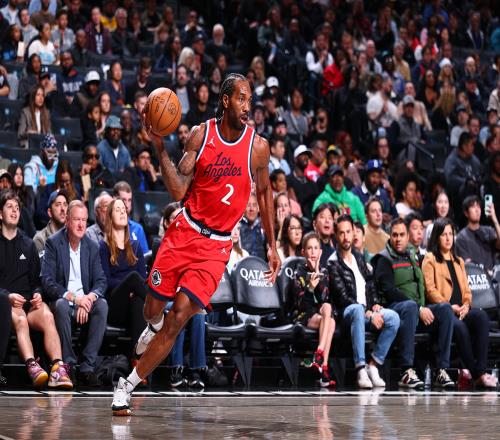 季后赛超级外线单挑手有多吃香战神卡19中15残暴效率给你答案