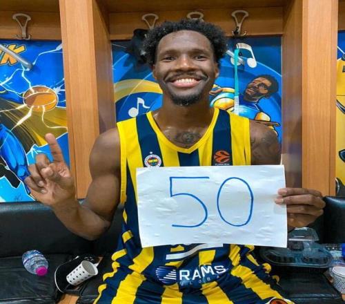 他在NBA的两次进球，隔了2754天