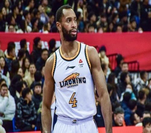 豪横辽宁男篮3冠外援弗格加盟上海,张镇麟他乡遇故知再冲总冠军