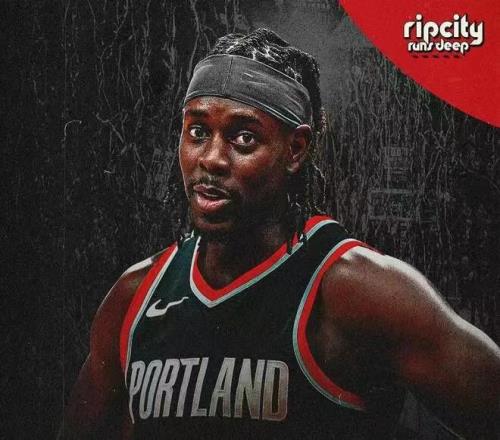 有交易这可是35岁双冠后卫啊，火箭出手，真要挖开拓者墙角