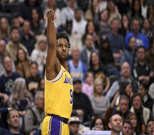 分析布朗尼新秀发展报告：符合预期NBA挣扎&发展联盟可圈可点