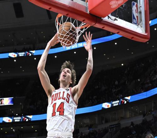 布泽利斯:拉文给我提供参加扣篮大赛的创意 还跟我深夜去练习