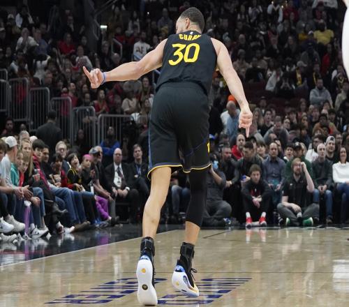 库里:现在有种安心的感觉 每个回合都没那么难了