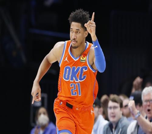 追随三少&乔治&SGA&多特的脚步维金斯成雷霆队史第7位40+先生