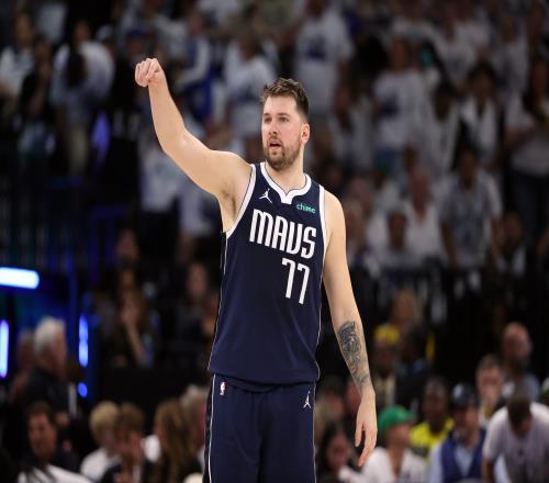 鲍仁君：77和AD的差距远不止1首轮公开问价的话很多队都能随便挑