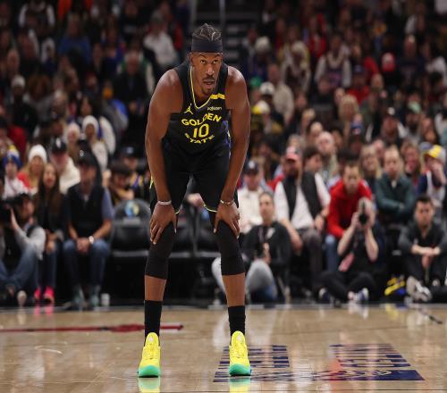 科尔:有巴特勒在队内很有趣 他技术力量智慧兼具