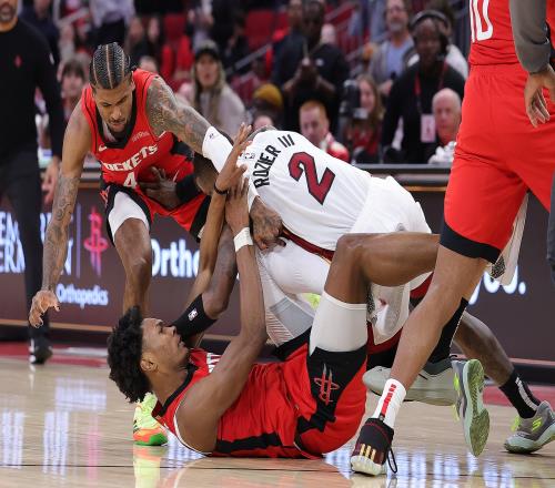 路威：NBA已是个市值数十亿的500强企业无法再像过去那样打架了