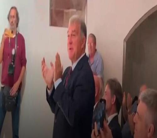 每体：拉波尔塔出席球迷聚会，表态球队将为欧冠冠军而战