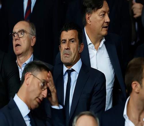 25年仇恨！52岁菲戈观战欧冠巴萨万人狂嘘：永不原谅叛徒