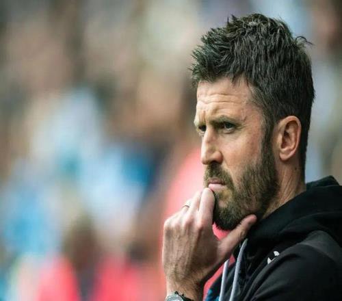 穆伦斯丁：若阿莫林离开，卡里克是最显而易见的人选